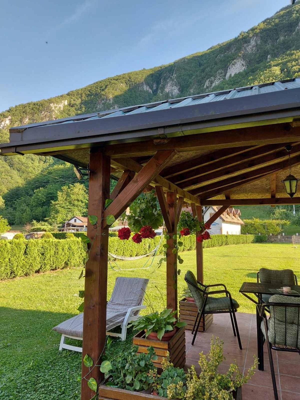 Apartmani Jovanovic Perucac Rom bilde